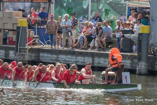 Fire Dragons Siegen beim Drachenbootrennen zum Havelfest